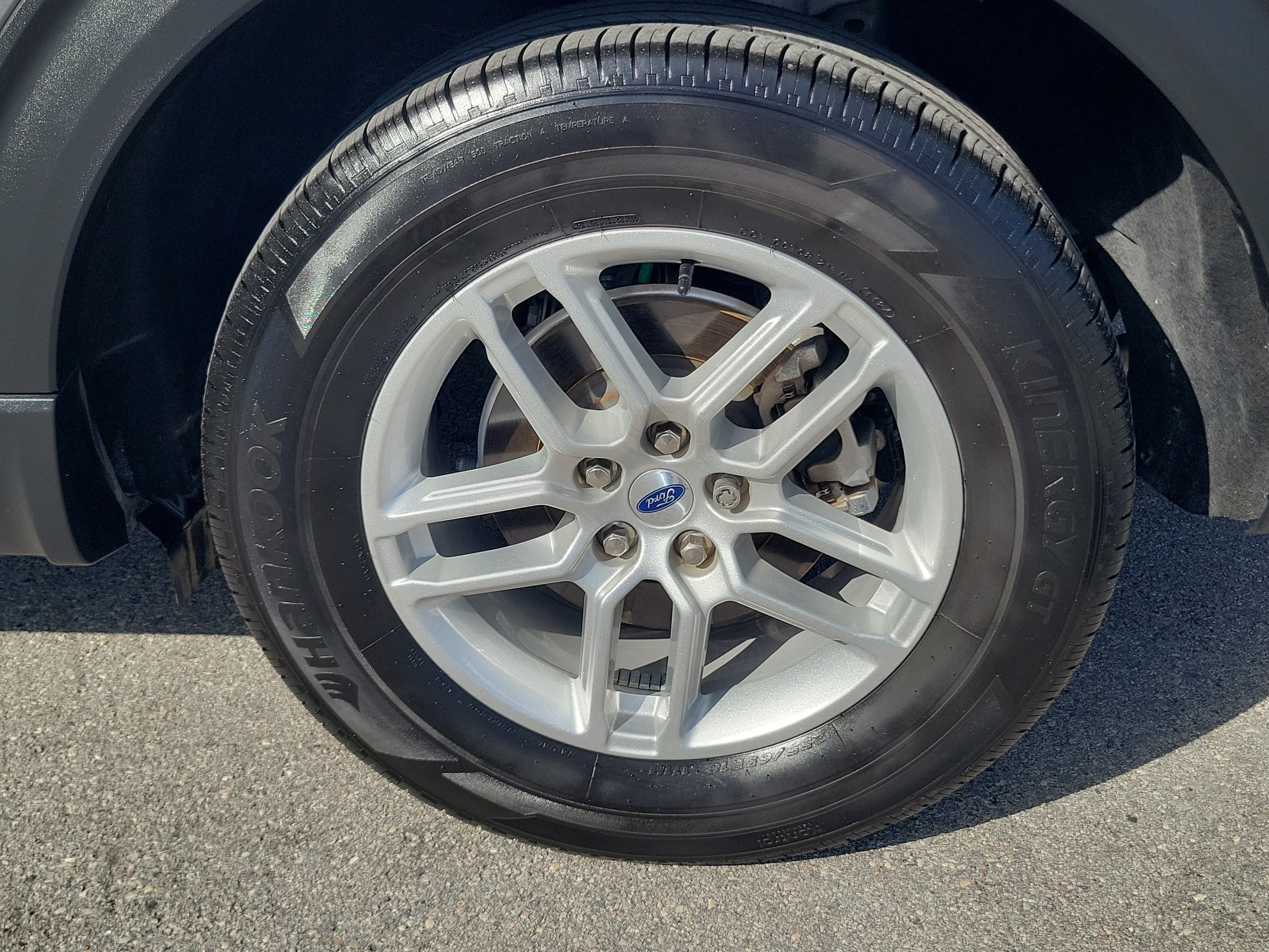 Certified 2025 Ford Explorer Active w/ Active Comfort Package RWD image 32