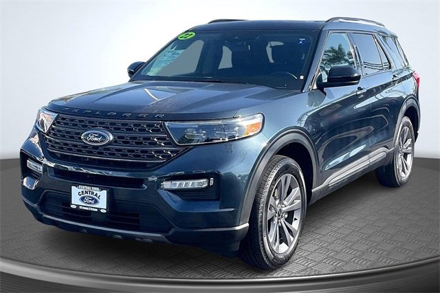 Certified 2022 Ford Explorer XLT w/ Equipment Group 202A image 12