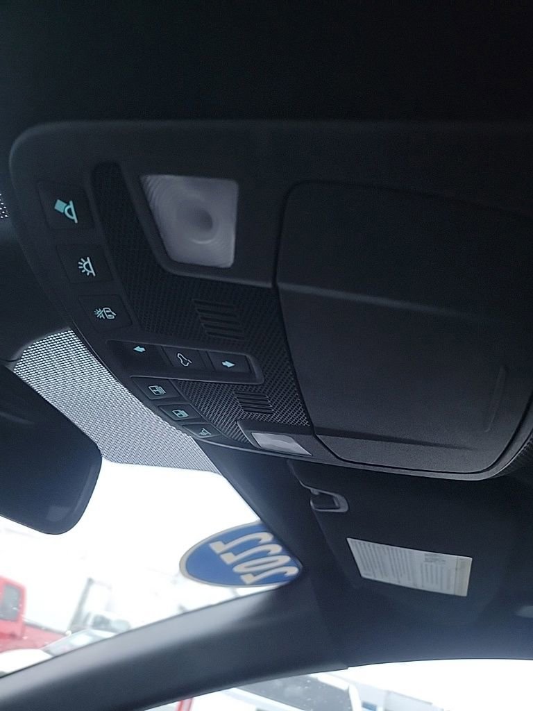 Certified 2022 Ford Edge ST-Line w/ Class II Trailer Tow Package image 52