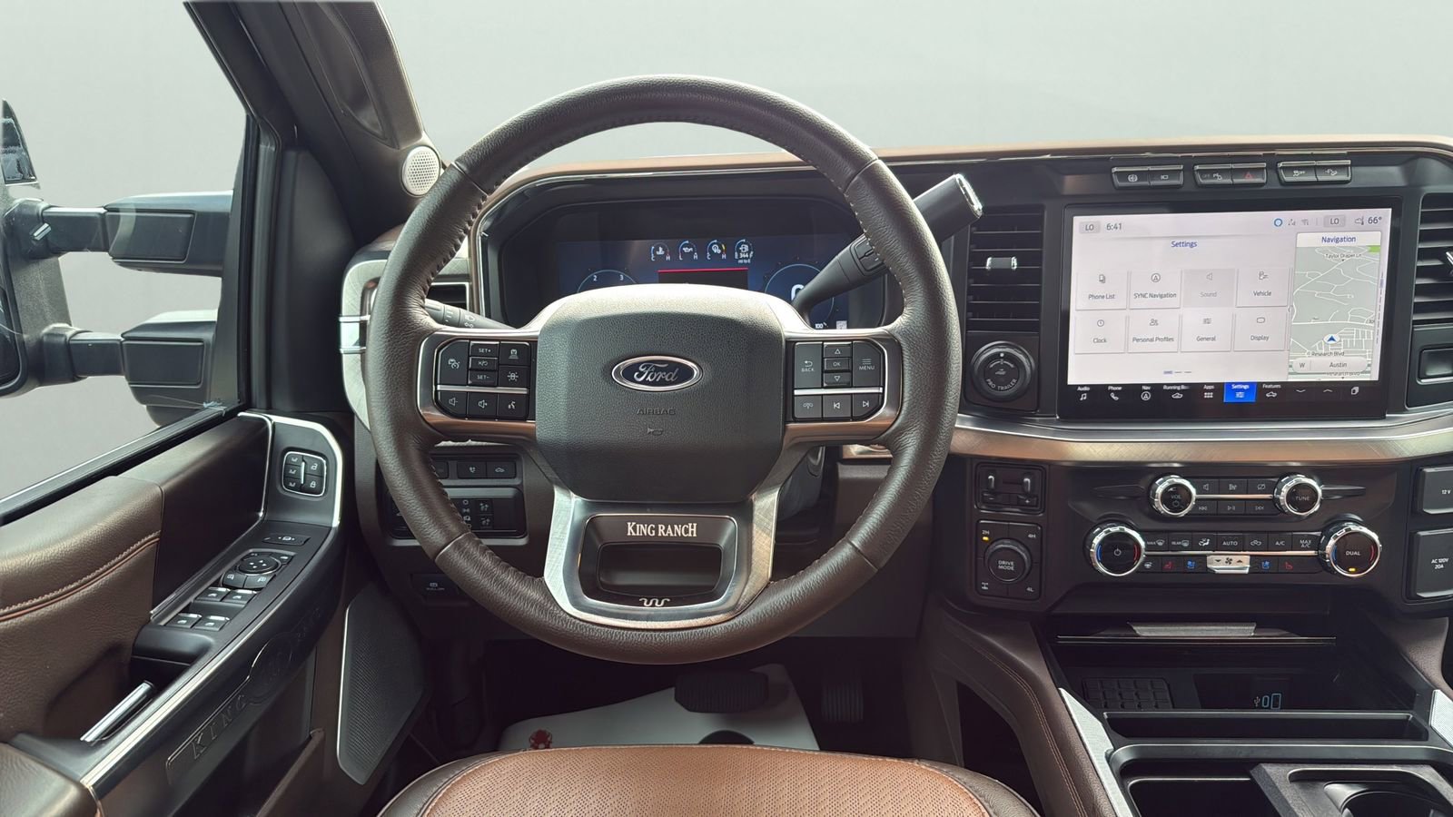 Certified 2024 Ford F250 King Ranch w/ FX4 Off-Road Package AWD/4WD image 12