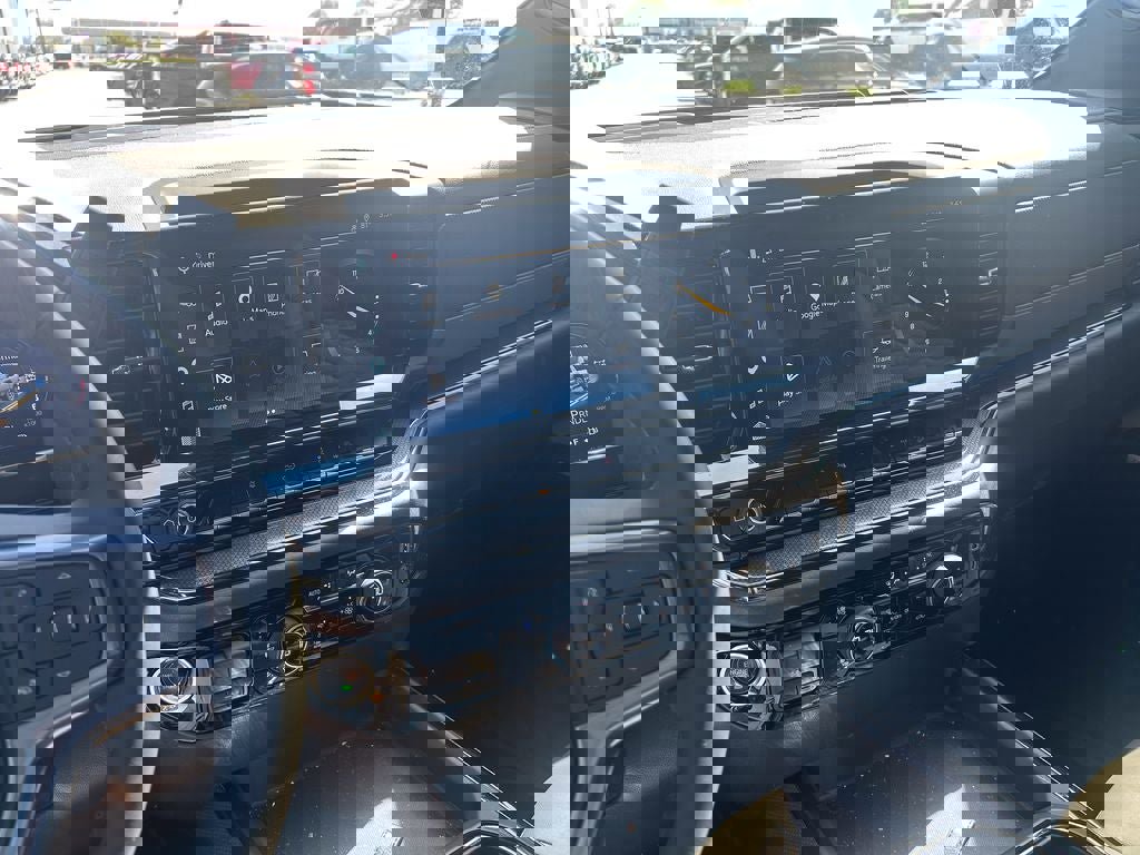 Used 2026 Chevrolet Silverado 2500 ZR2 AWD/4WD image 22