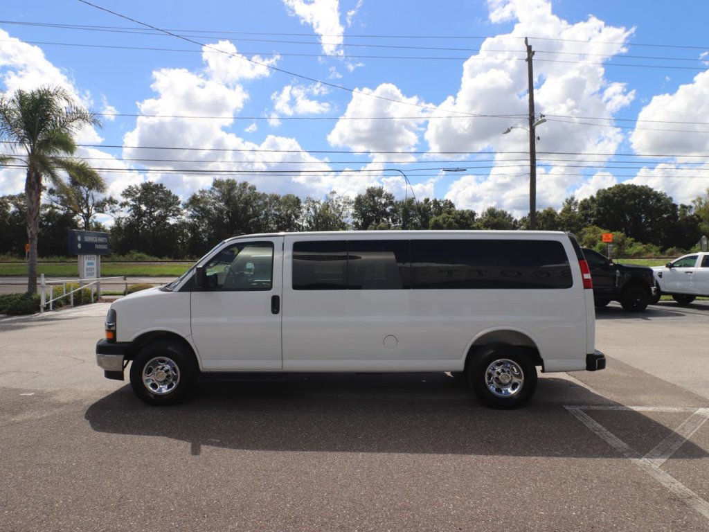 Used 2025 Chevrolet Express 3500 LT w/ LT Preferred Equipment Group RWD image 8