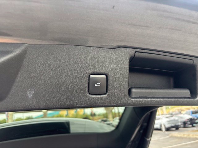 Certified 2024 Ford Escape Platinum FWD image 12