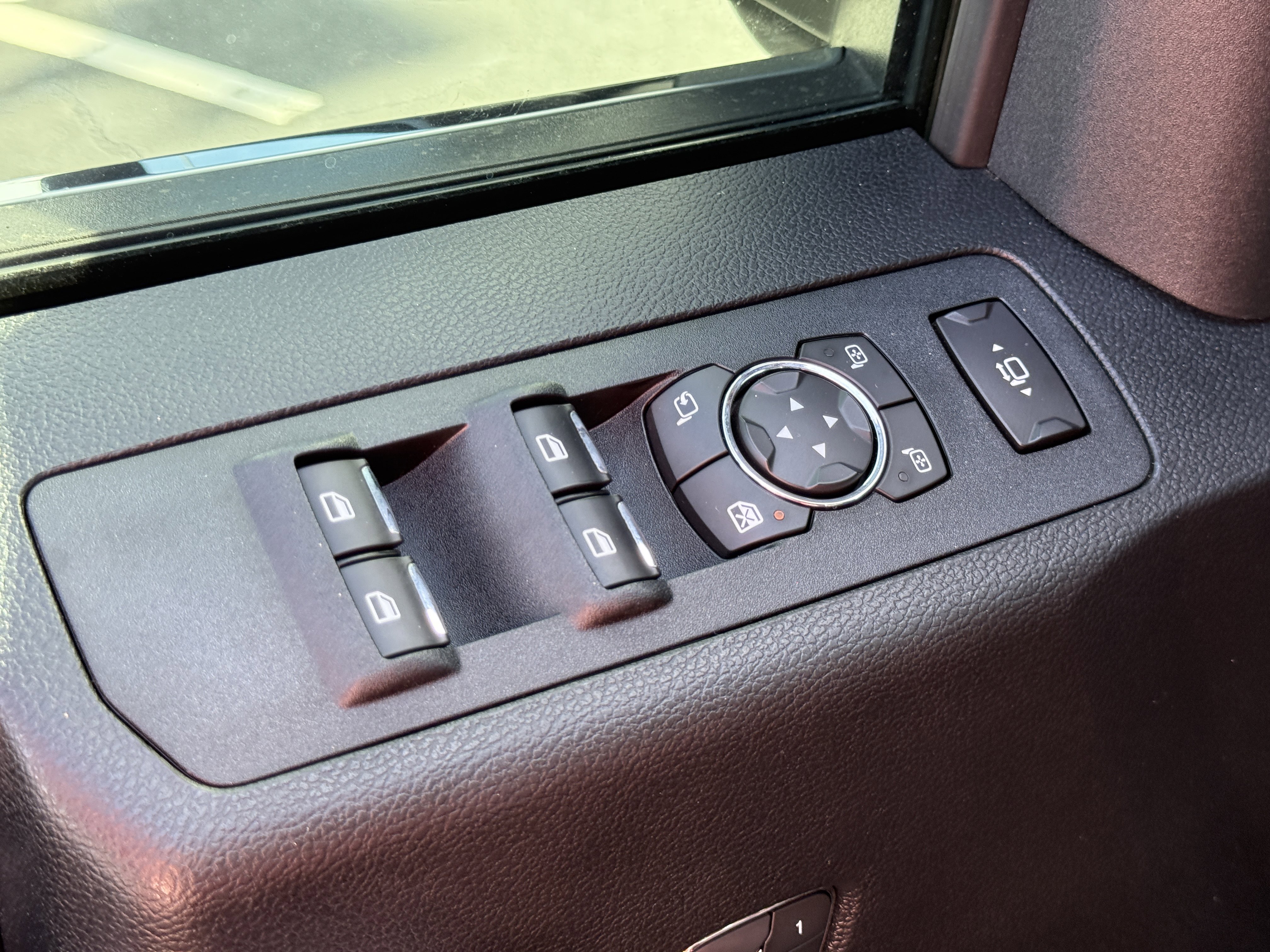 Certified 2019 Ford F450 Platinum w/ Platinum Ultimate Package image 16