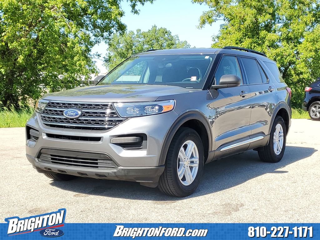 Certified 2024 Ford Explorer XLT AWD/4WD image 2