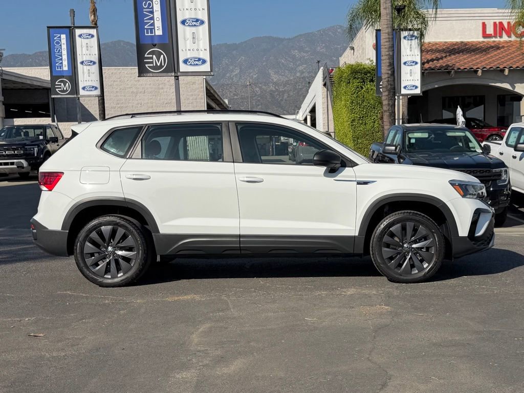 Used 2023 Volkswagen Taos S image 11