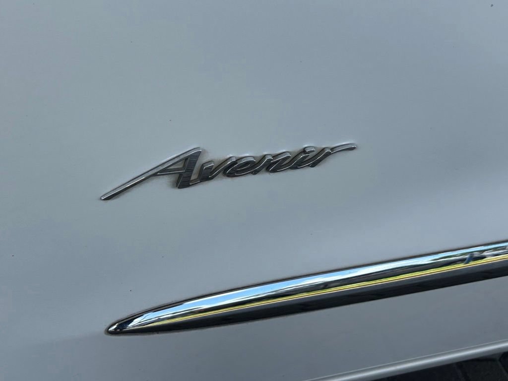 Used 2020 Buick Enclave Avenir w/ Avenir Technology Package FWD image 18