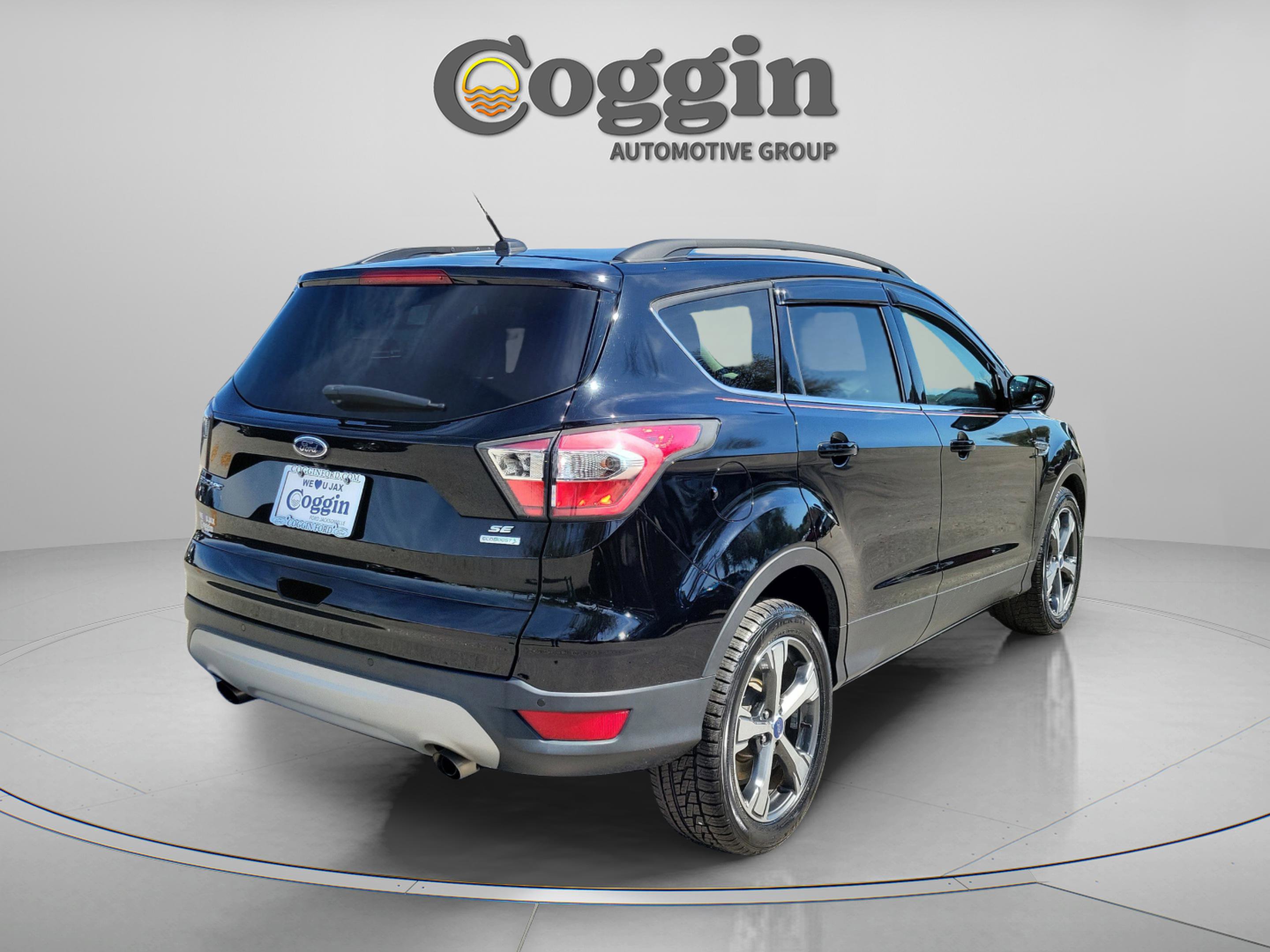 Certified 2017 Ford Escape SE w/ SE Leather Comfort Package image 4