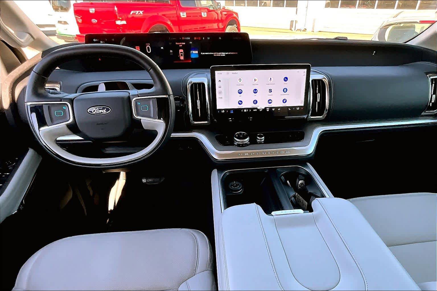 Certified 2025 Ford Expedition Platinum AWD/4WD image 15