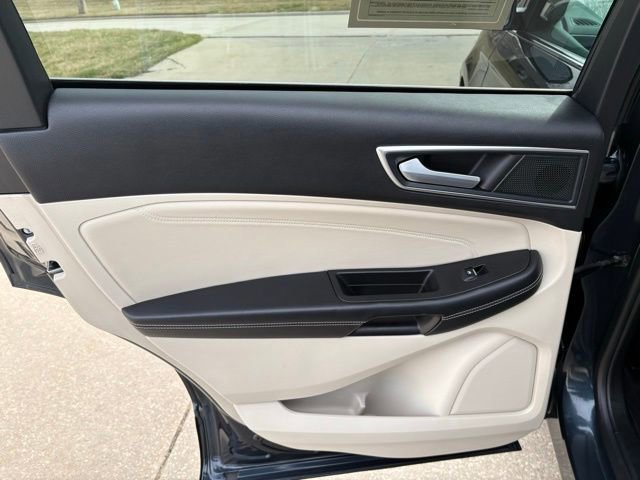 Certified 2024 Ford Edge Titanium AWD/4WD image 22