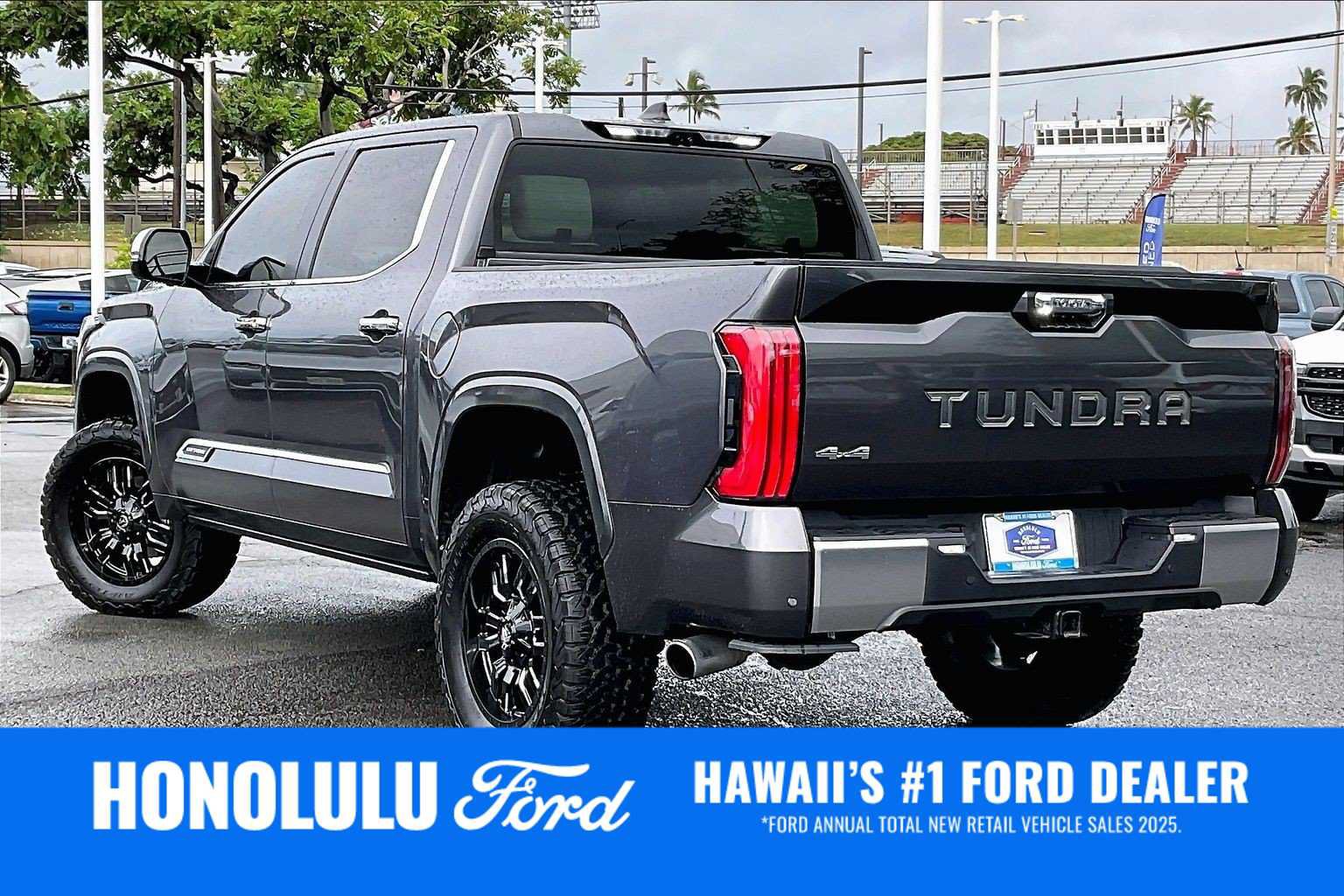 Used 2024 Toyota Tundra Capstone AWD/4WD image 4