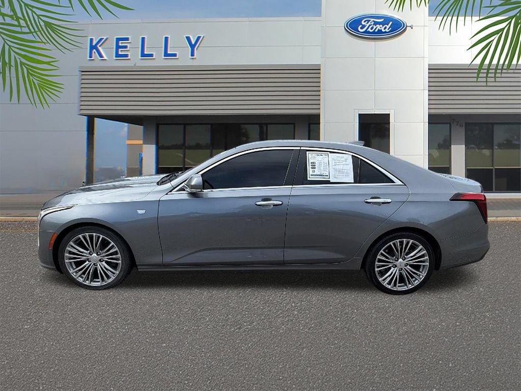 Used 2022 Cadillac CT4 Premium Luxury RWD image 2