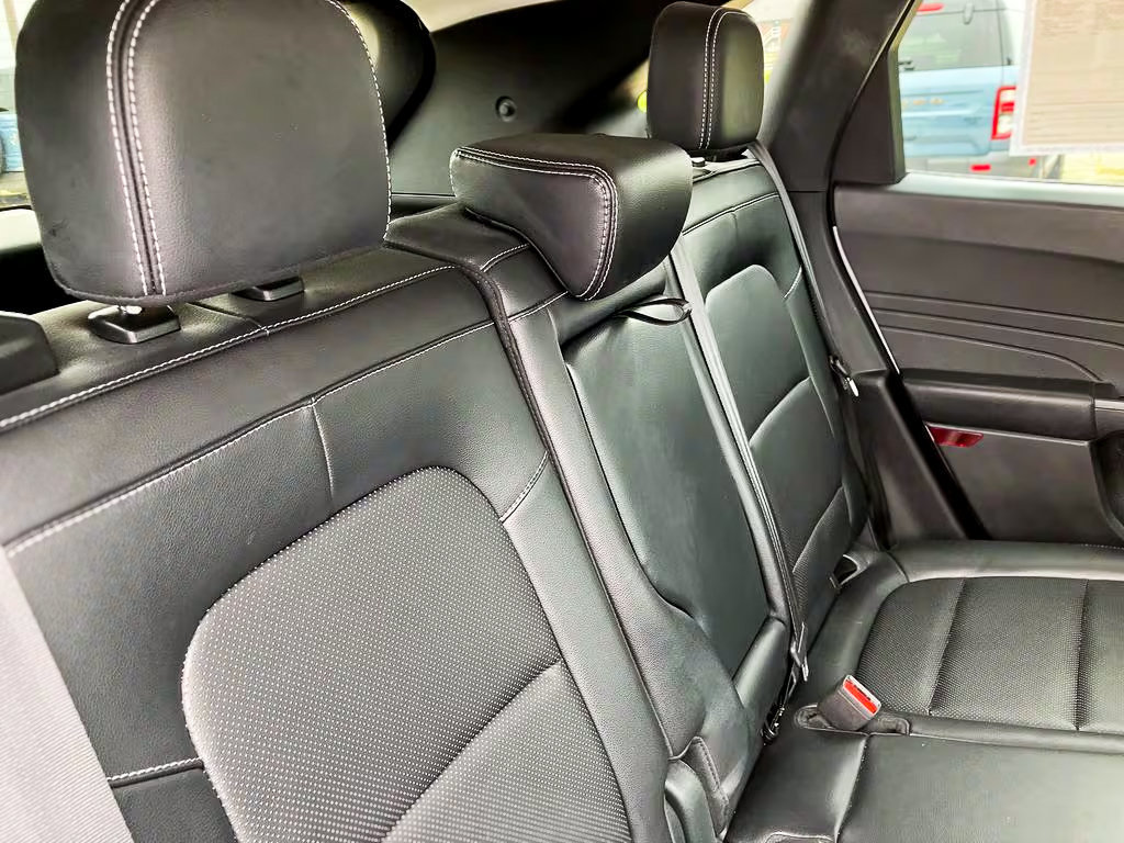Certified 2022 Ford Escape SEL AWD/4WD image 36