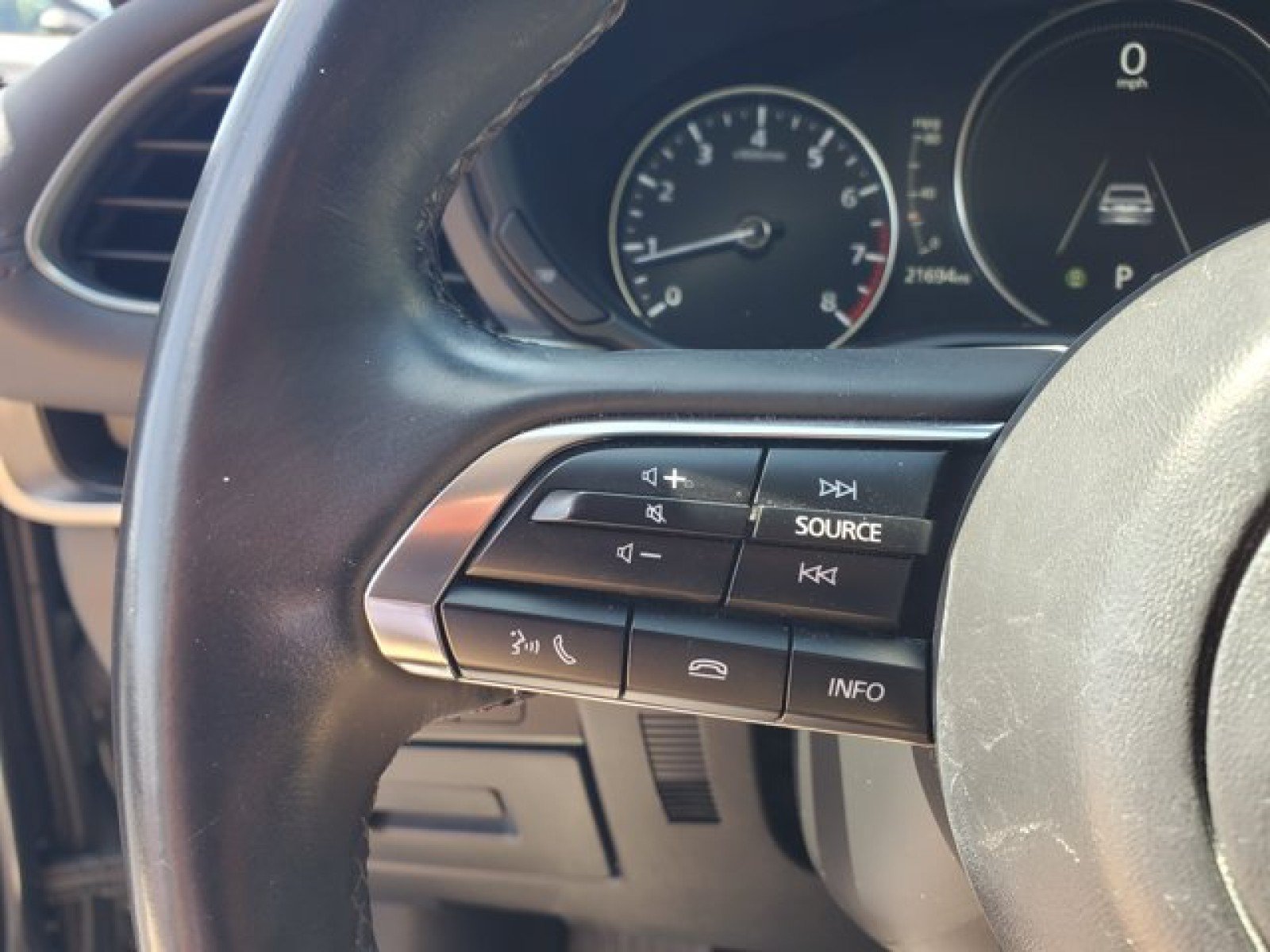 Used 2024 MAZDA MAZDA3 s FWD image 14