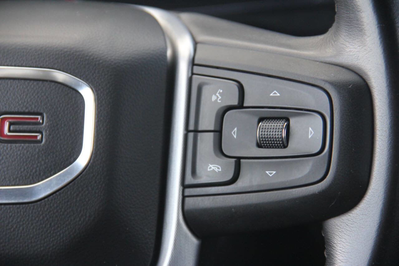 Used 2023 GMC Yukon XL SLT image 22