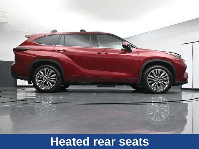 Used 2025 Toyota Highlander Platinum AWD/4WD image 36