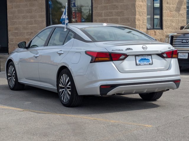 Used 2024 Nissan Altima 2.5 SV FWD image 6