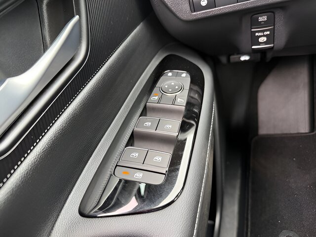 Used 2025 Nissan Murano SV AWD/4WD image 20