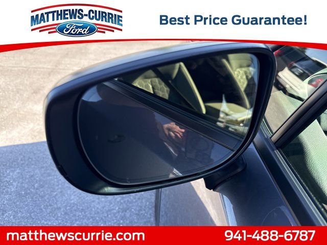 Used 2025 Subaru Forester AWD/4WD image 4