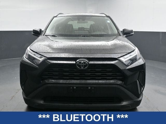 Used 2023 Toyota RAV4 XLE AWD/4WD image 3