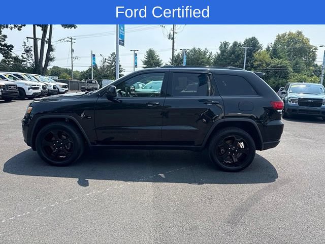 Used 2018 Jeep Grand Cherokee Laredo AWD/4WD image 4