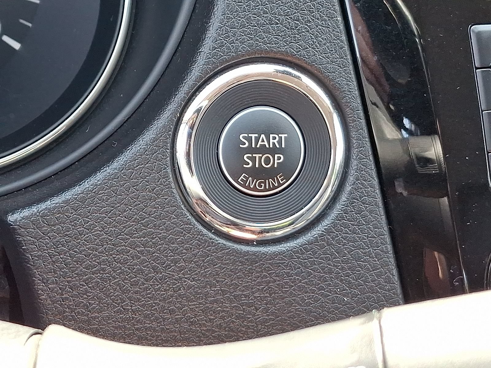 Used 2022 Nissan Rogue Sport SV w/ Technology Package AWD/4WD image 22