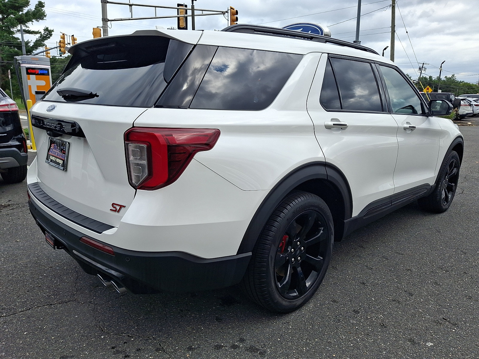 Certified 2024 Ford Explorer ST w/ Equipment Group 401A AWD/4WD image 11