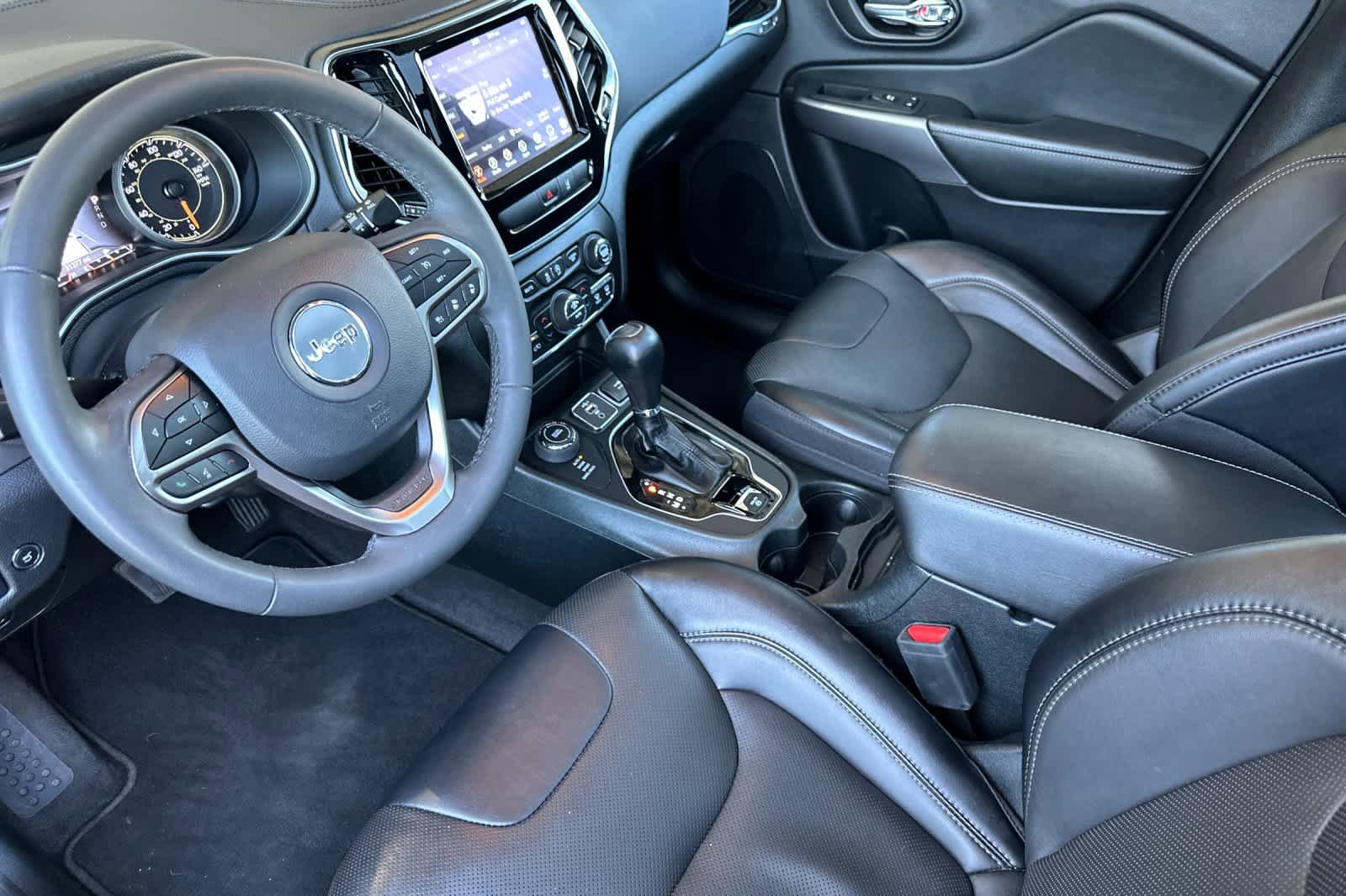 Used 2022 Jeep Cherokee Limited AWD/4WD image 11