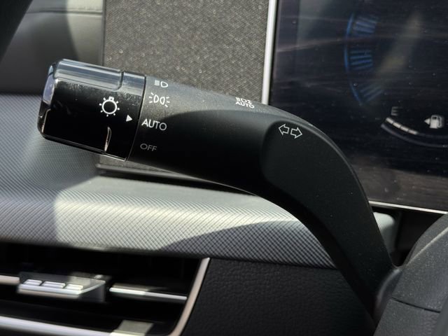 Used 2025 Hyundai Sonata SEL FWD image 23