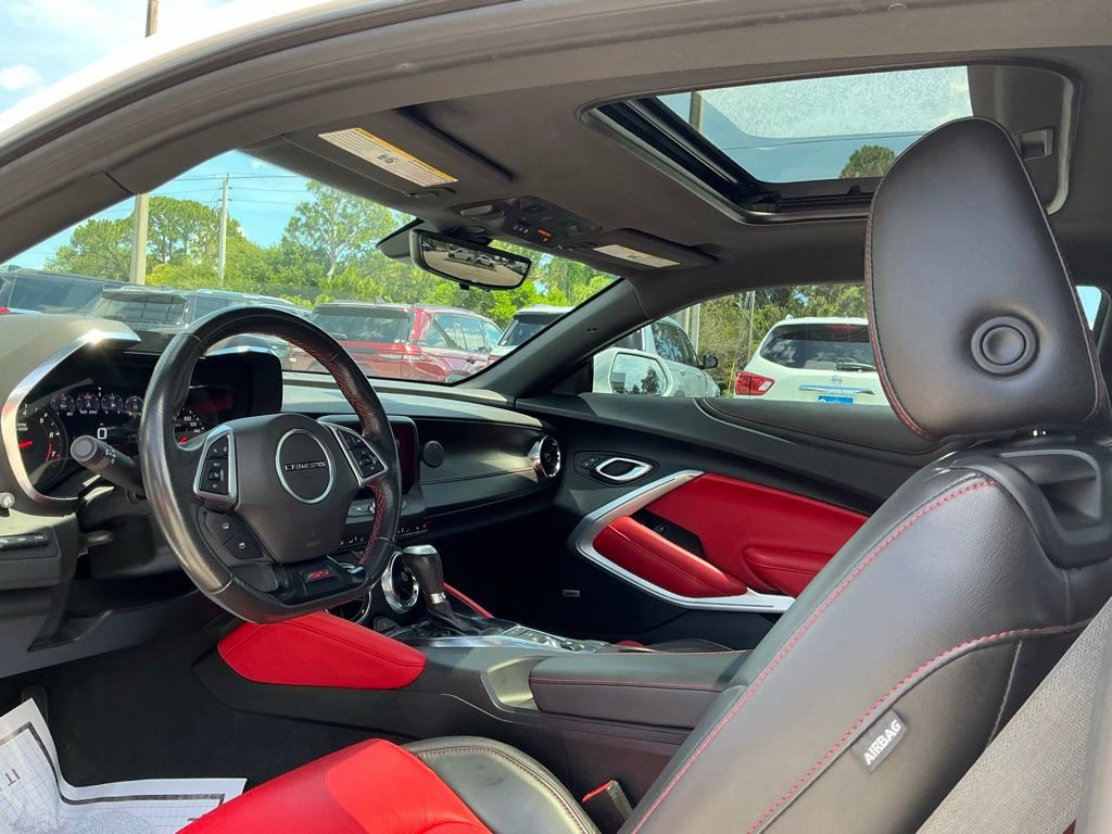 Used 2022 Chevrolet Camaro SS RWD image 31
