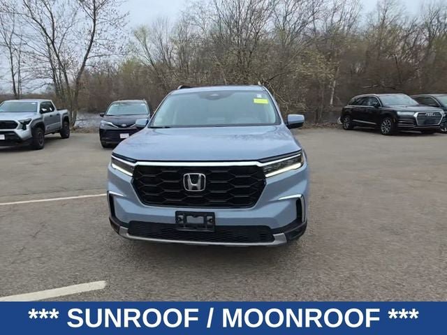 Used 2023 Honda Pilot Elite image 4
