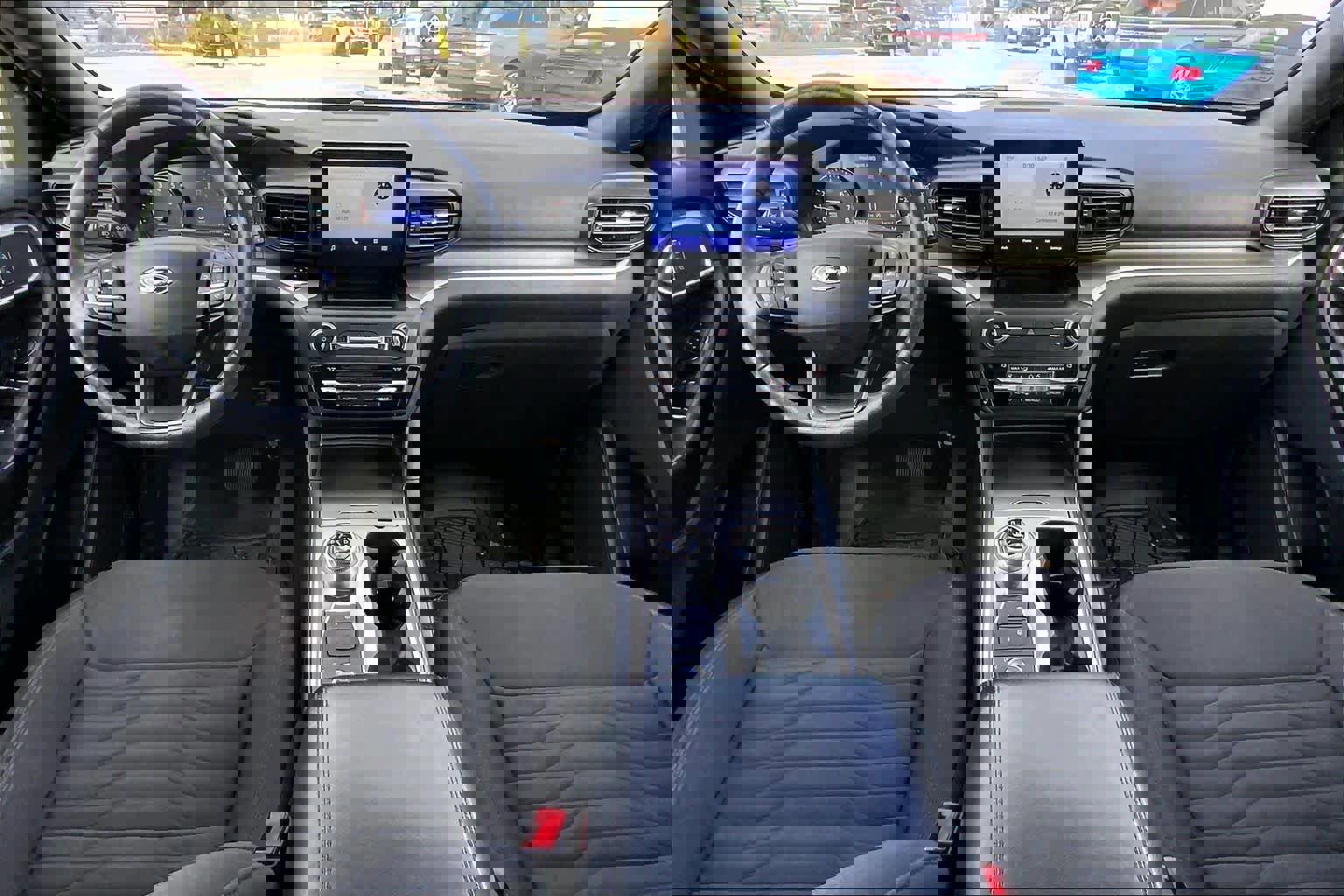 Certified 2020 Ford Explorer XLT w/ Comfort Package image 15