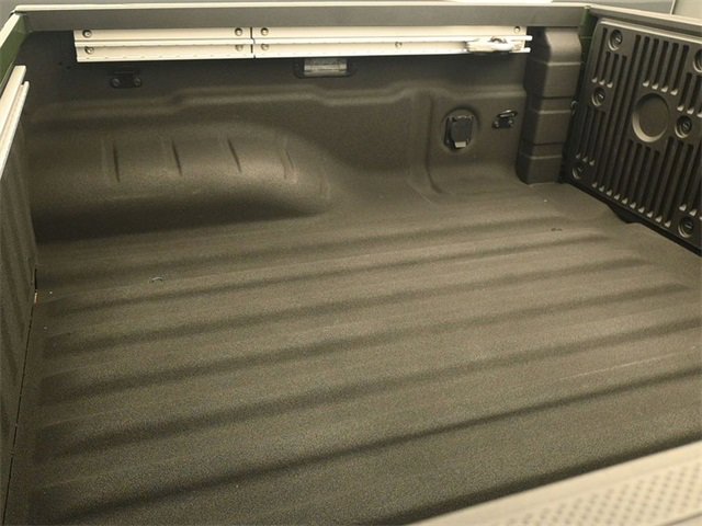 Used 2025 Nissan Frontier PRO-4X w/ Pro Convenience Package image 10