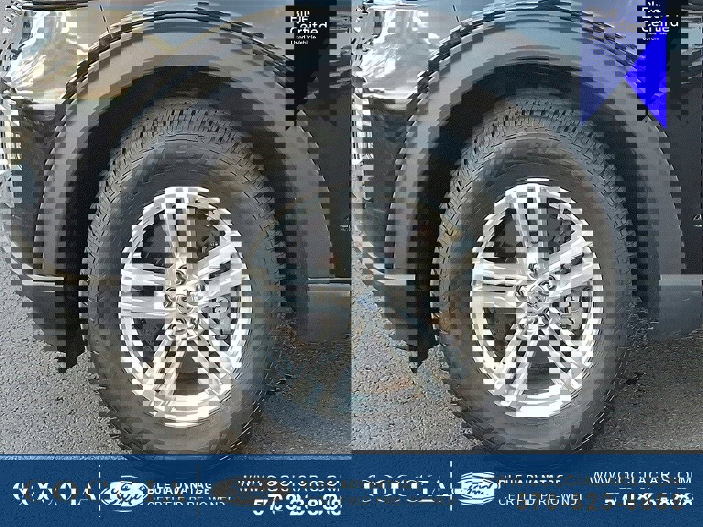 Certified 2020 Ford Explorer XLT w/ Equipment Group 202A image 8