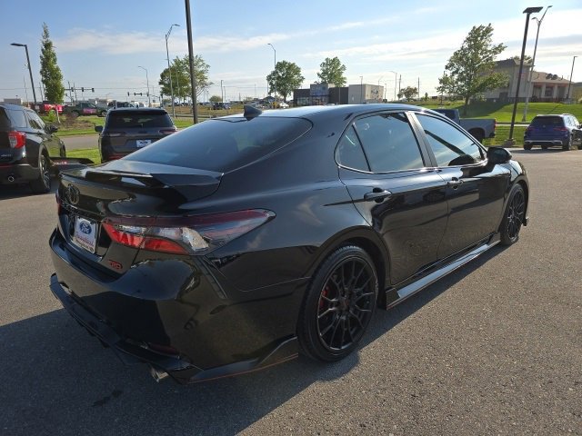 Used 2023 Toyota Camry XSE image 4