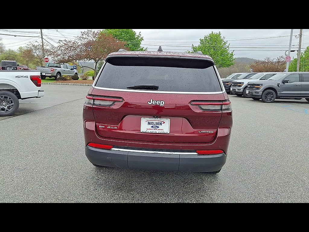 Used 2022 Jeep Grand Cherokee L Limited AWD/4WD image 7