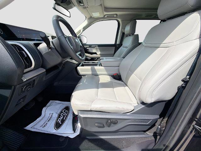 Certified 2025 Ford Expedition Active AWD/4WD image 24
