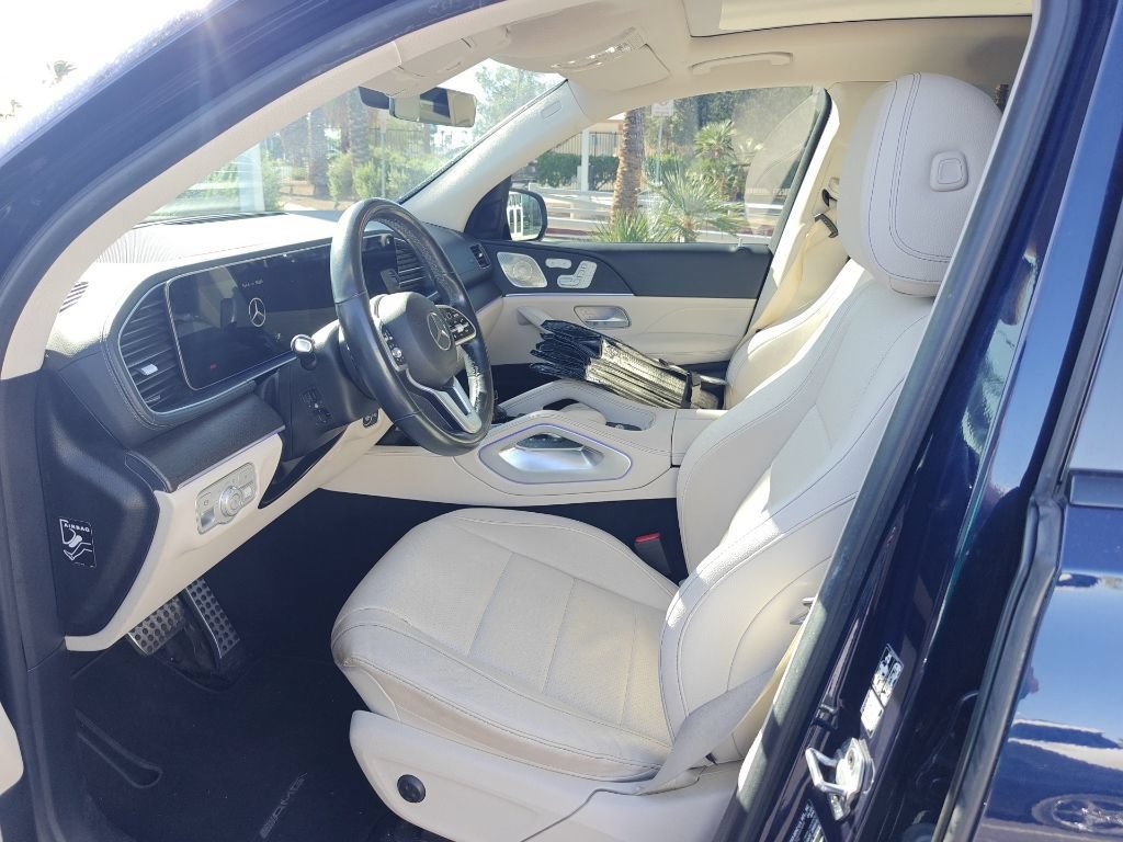 Used 2022 Mercedes-Benz GLS 450 4MATIC image 4