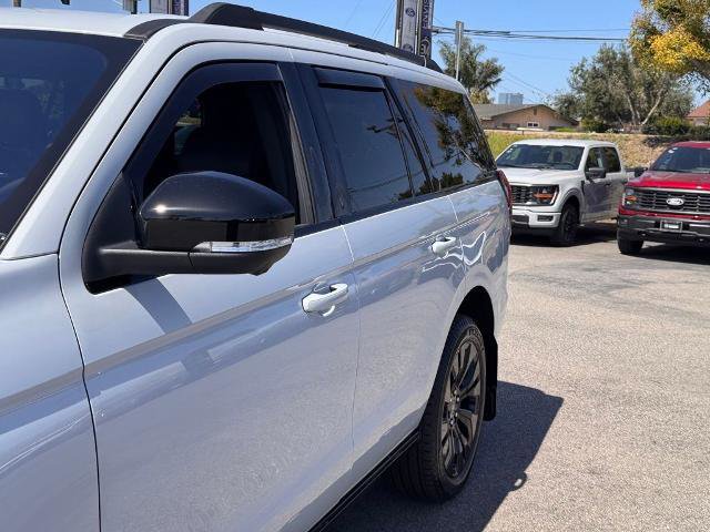 Certified 2025 Ford Expedition Platinum w/ Stealth Appearance Package AWD/4WD image 9