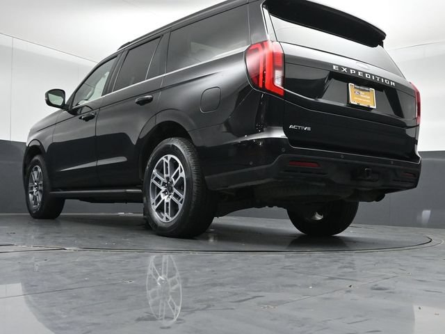 Certified 2025 Ford Expedition Active AWD/4WD image 43