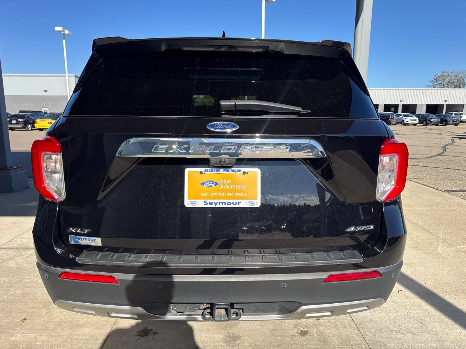 Certified 2023 Ford Explorer XLT w/ Equipment Group 202A AWD/4WD image 6
