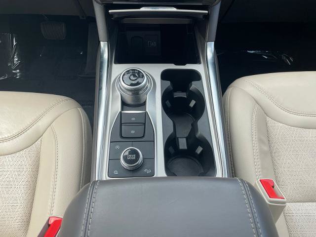 Certified 2023 Ford Explorer Platinum w/ Technology Package AWD/4WD image 15