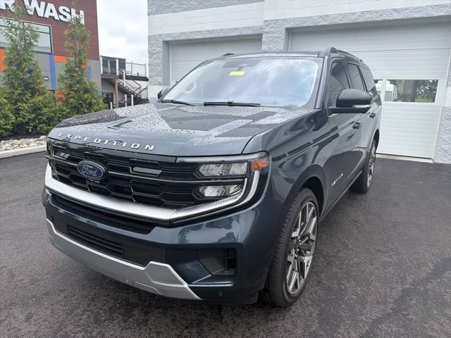 Certified 2025 Ford Expedition Platinum w/ Platinum Ultimate Package