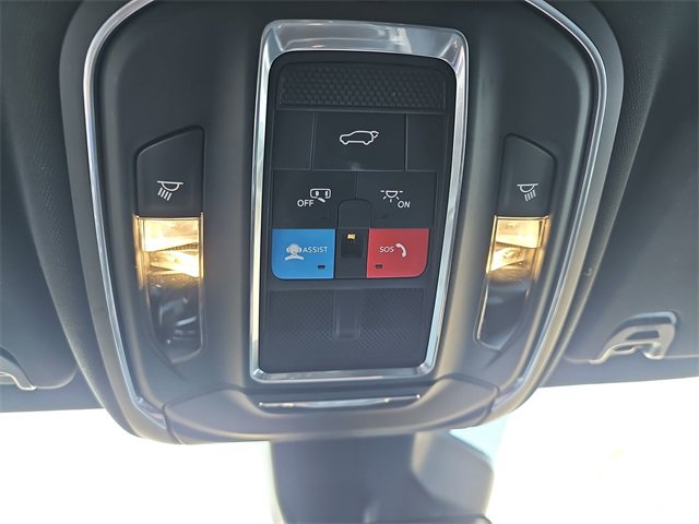 Used 2022 Jeep Wagoneer Series III w/ Flexible Seating Group image 27