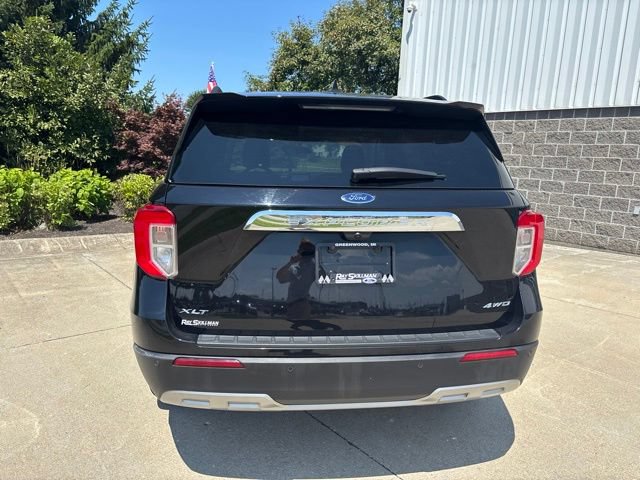 Certified 2024 Ford Explorer XLT w/ Equipment Group 202A AWD/4WD image 9