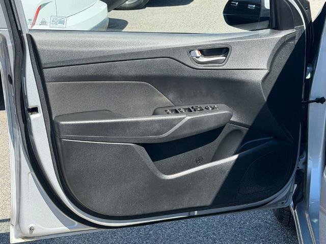 Used 2020 Hyundai Accent SE image 12