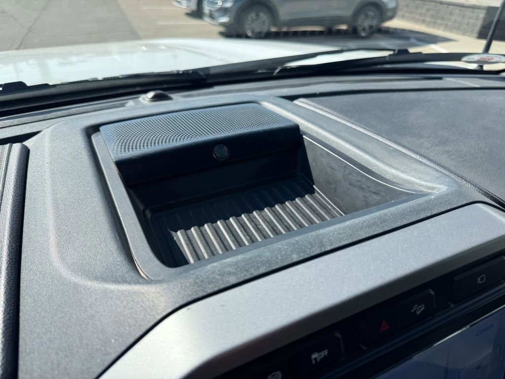 Certified 2022 Ford F350 Lariat w/ Chrome Package image 24