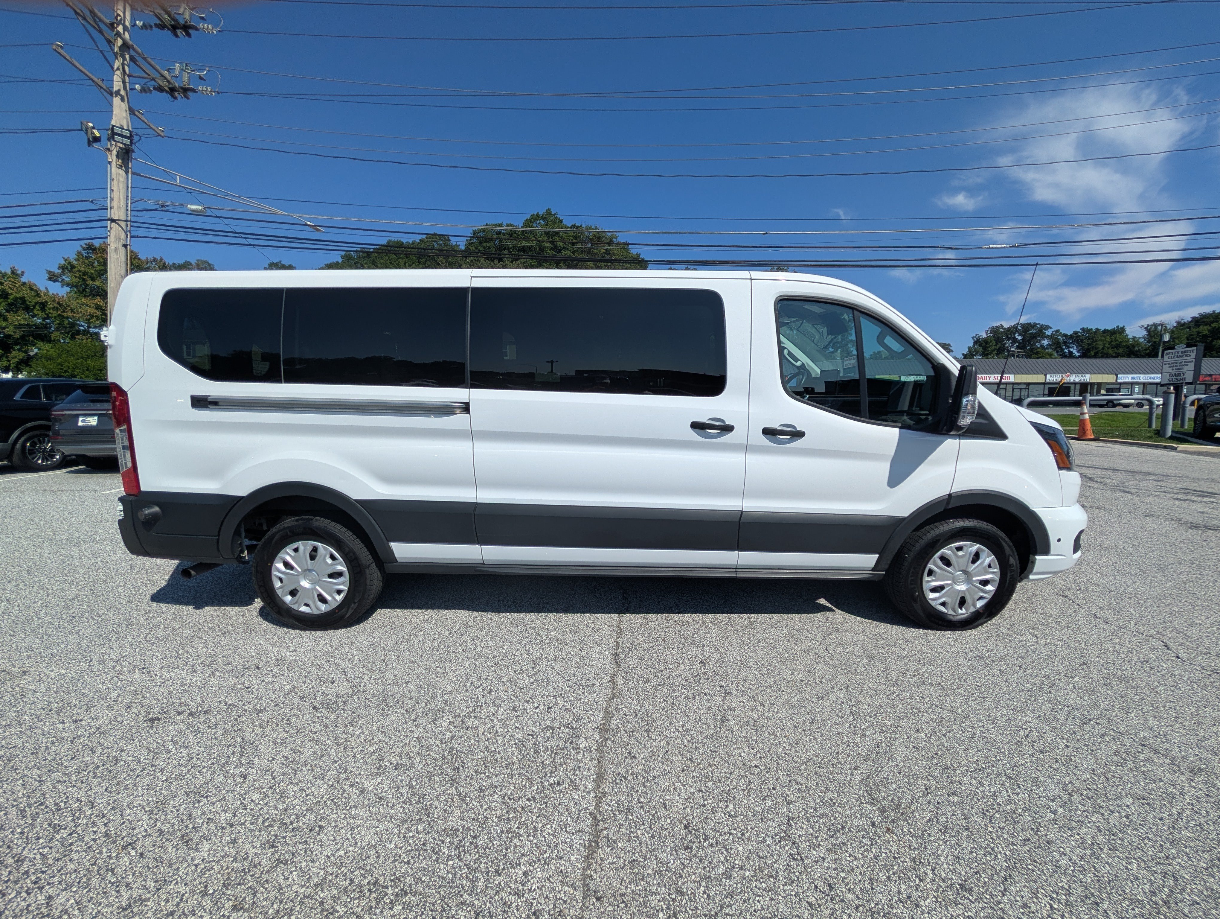 Certified 2024 Ford Transit 350 XLT RWD image 8