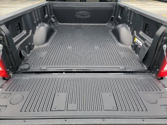 Certified 2025 Ford F250 XLT w/ Snow Plow Prep Package AWD/4WD image 15