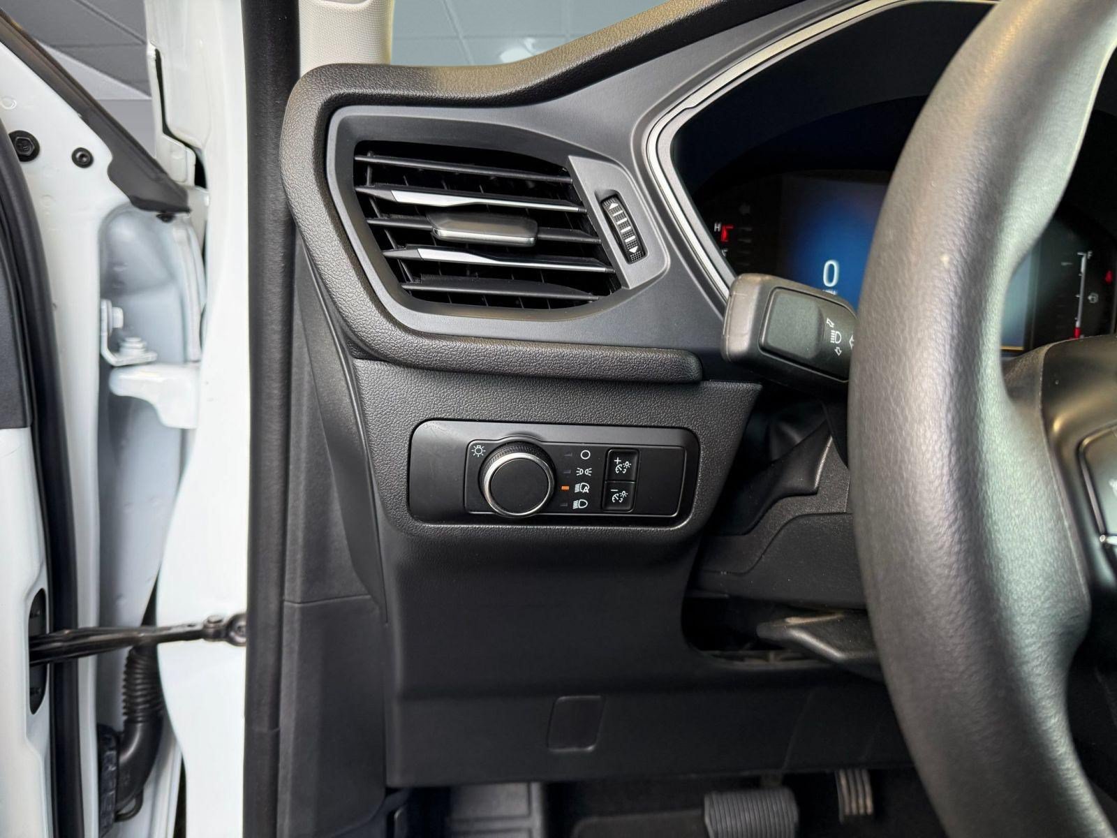 Certified 2025 Ford Escape Active FWD image 22